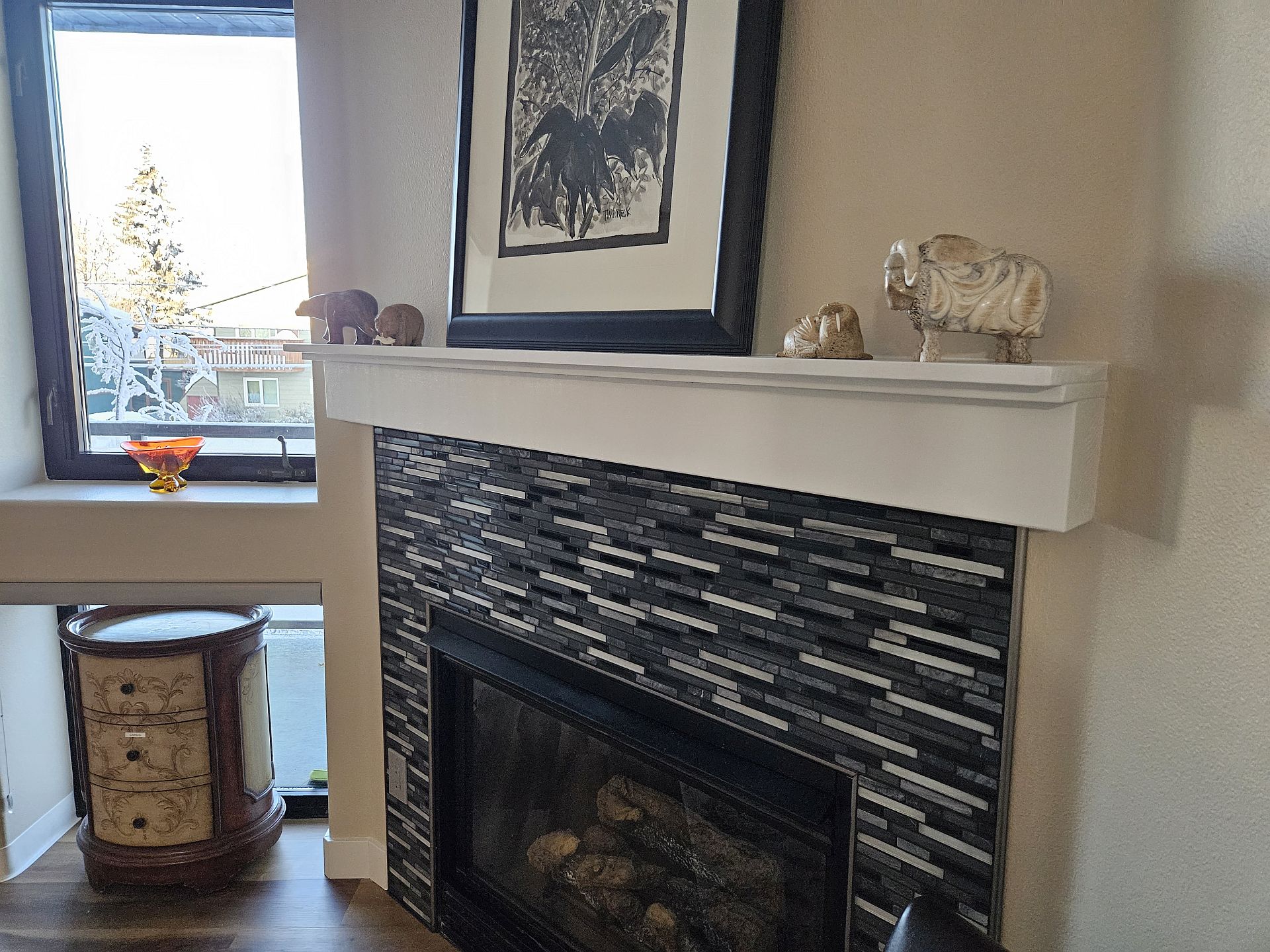 mantel_1 image 1